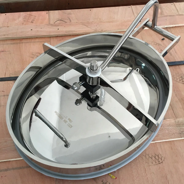 Shipping Pictures of Oval Manway Inwards Opening